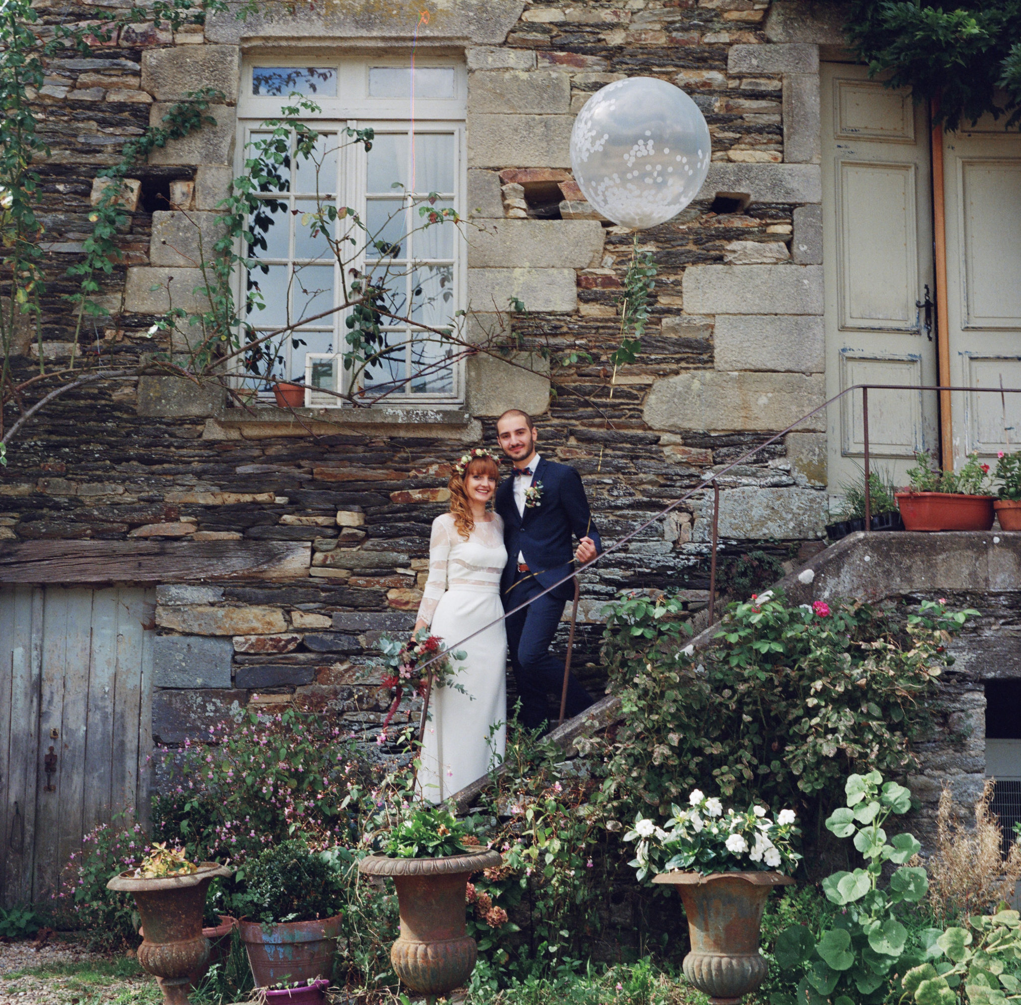 Couple escalier ballon Manoir de la Fresnaye Rolleiflex argentique