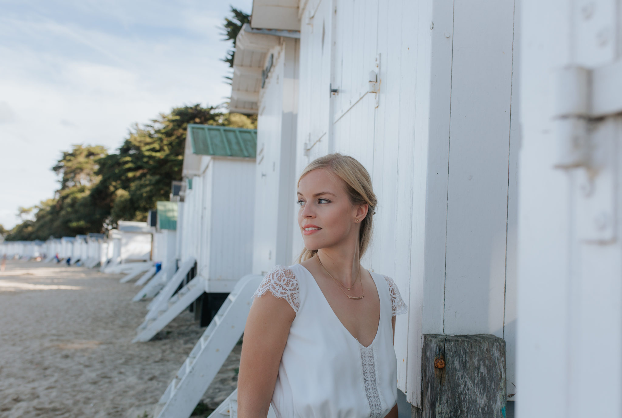 Portrait mariés Noirmoutier plage des Dames cabines