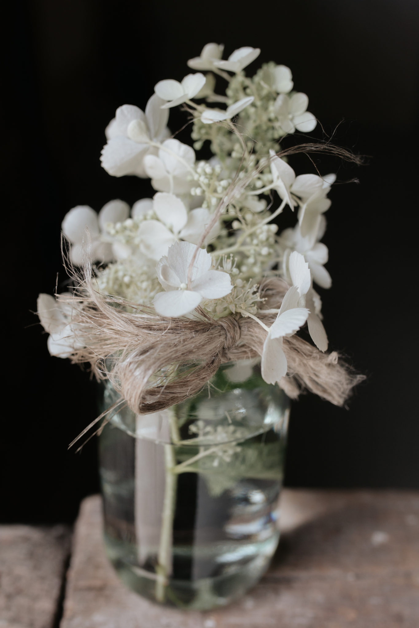 Bouquet centre de table fleurs blanches Manoir Ango Varengeville sur Mer