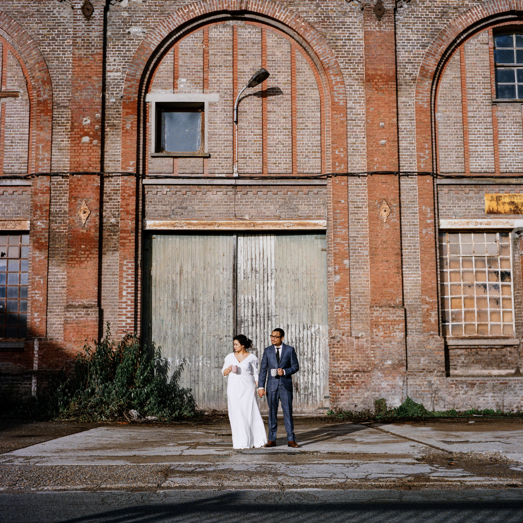 Portrait mariés mariage hiver usine brique industrel Picardie Amiens Château de Naours