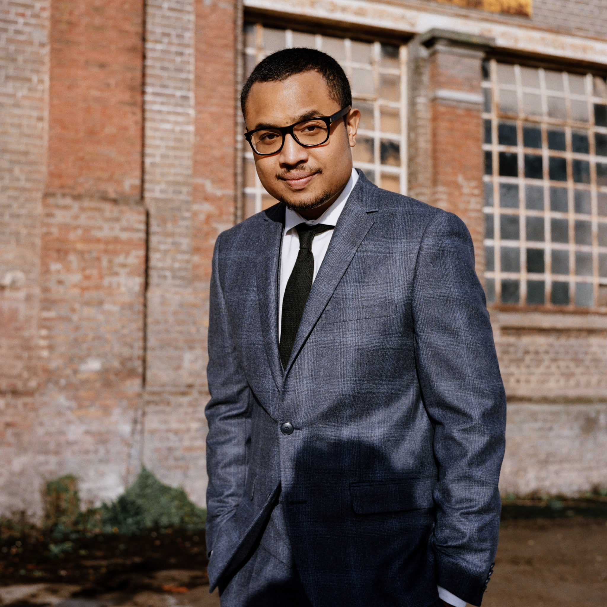 Portrait mariés mariage hiver usine brique industrel Picardie Amiens Château de Naours