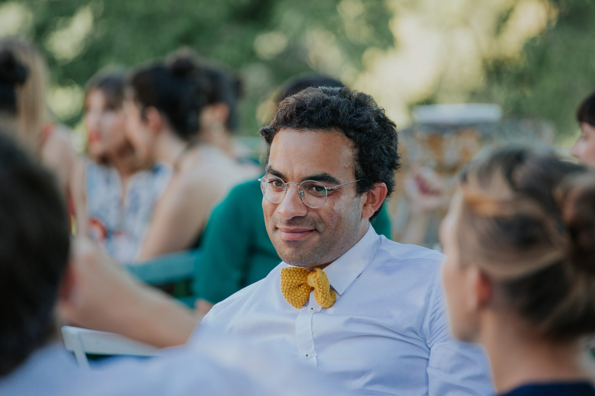 Portrait invité cocktail terrasse guinguette Chateau de Pirey Dordogne