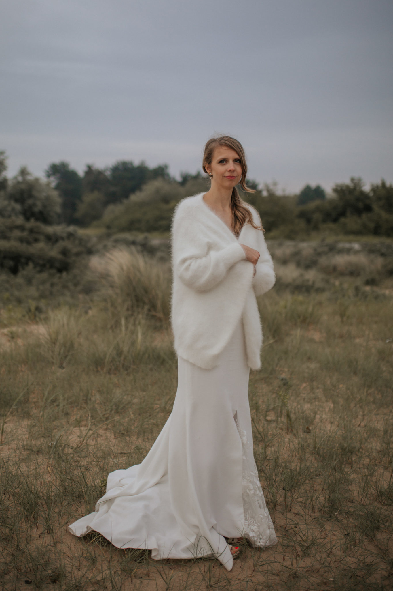 Portrait mariée robe Rime Arodaky plage Ouistreham Pointe du Siège