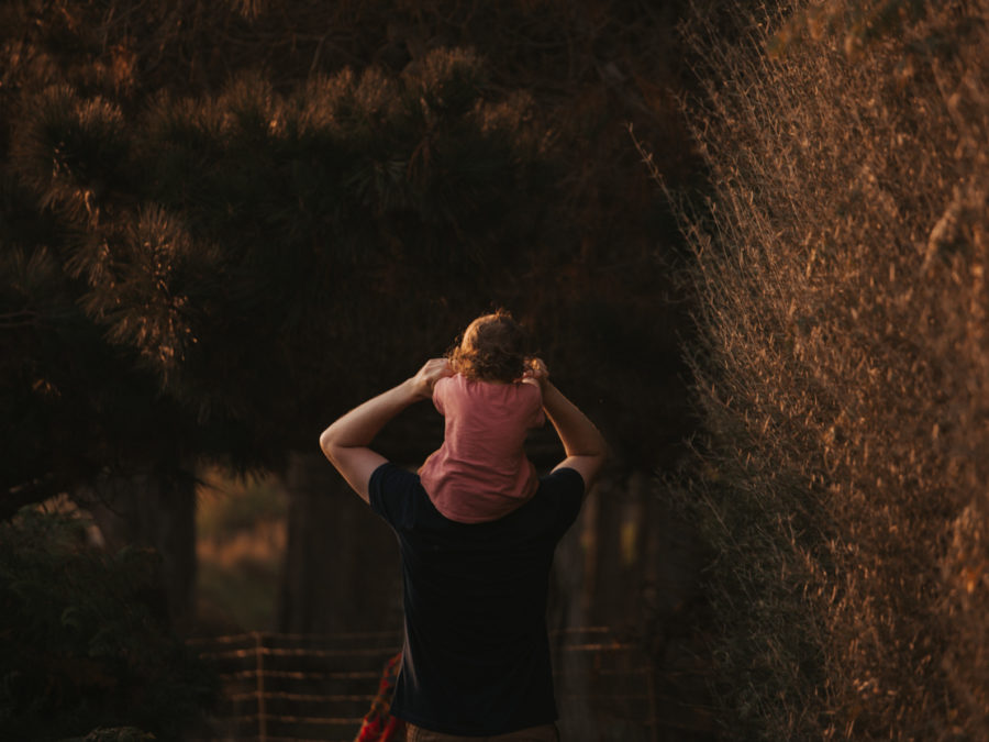 séance famille trégastel côte granit rose golden hour bretagne