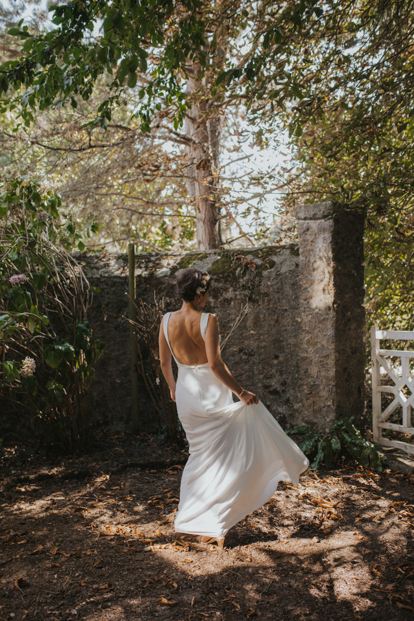robe mariée dos nue jardin colombier baie sienne manche