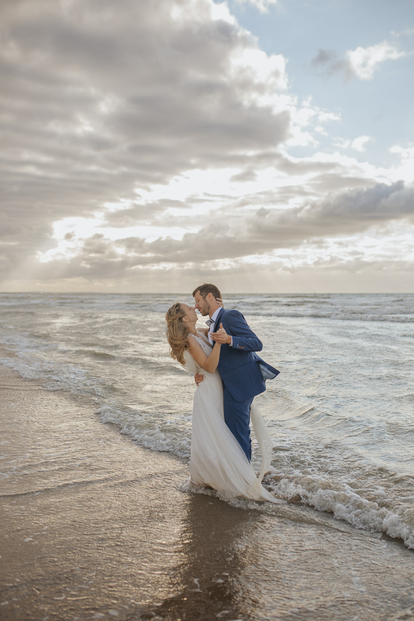 day after mariage mer plage cabourg le home varaville trash the dress