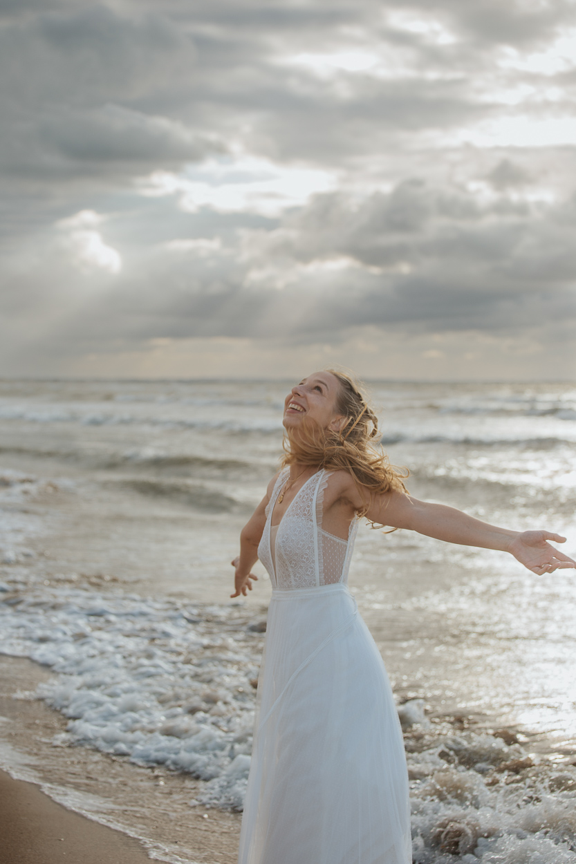 day after mariage mer plage cabourg le home varaville trash the dress