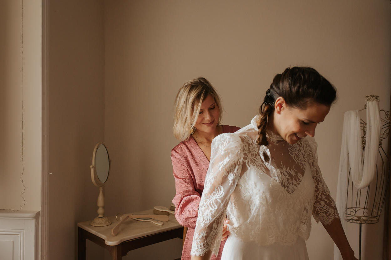 préparatifs mariée mariage quimper manoir kerouzien