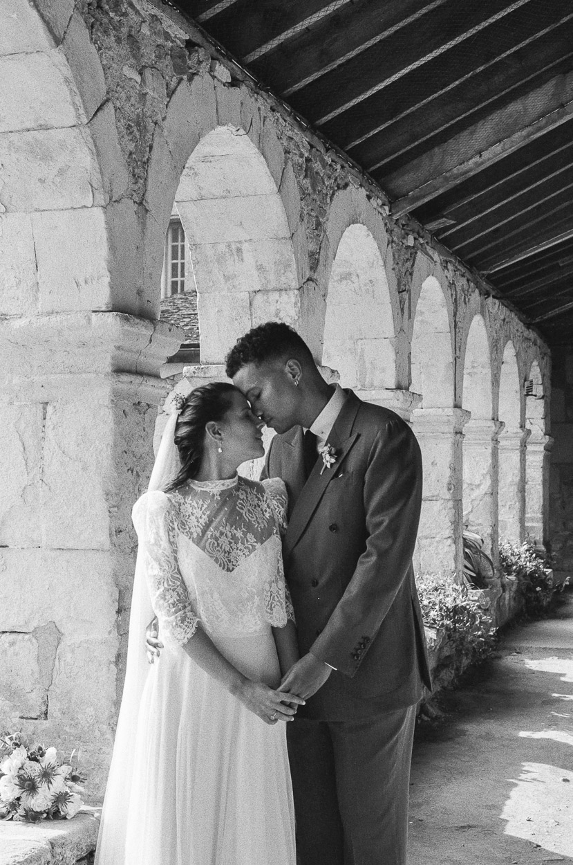 séance couple cloître quimper argentique wedding on film